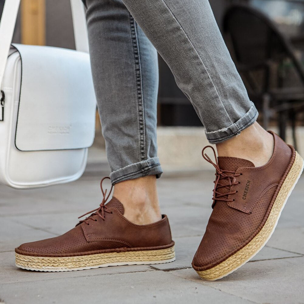 Chaussures classiques pour hommes Chekich couleur marron cuir artificiel saison d'été semelle en osier décontractée